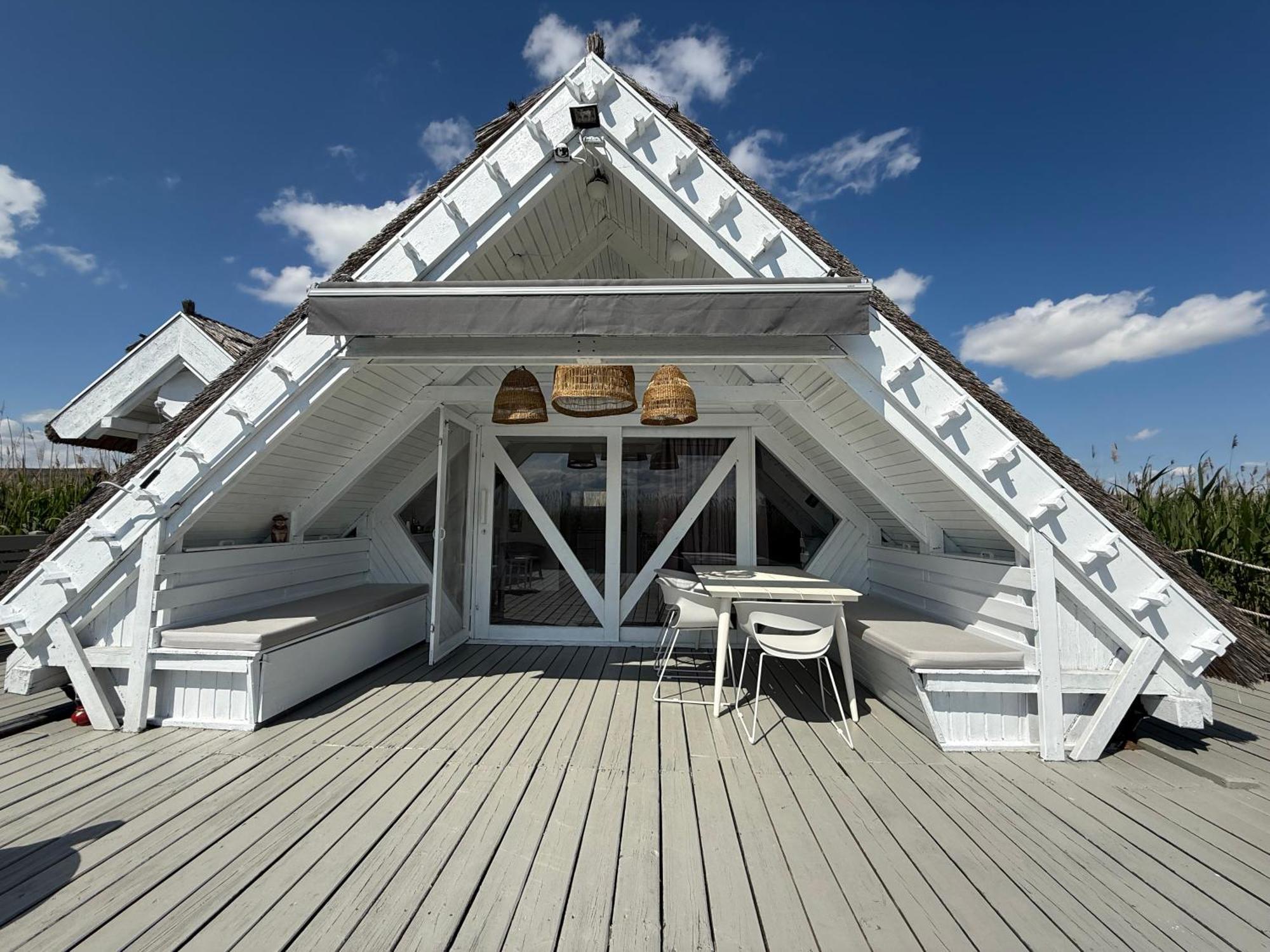 Seehuette Neusiedlersee - Seehaus Inklusive Elektroboot Руст Экстерьер фото