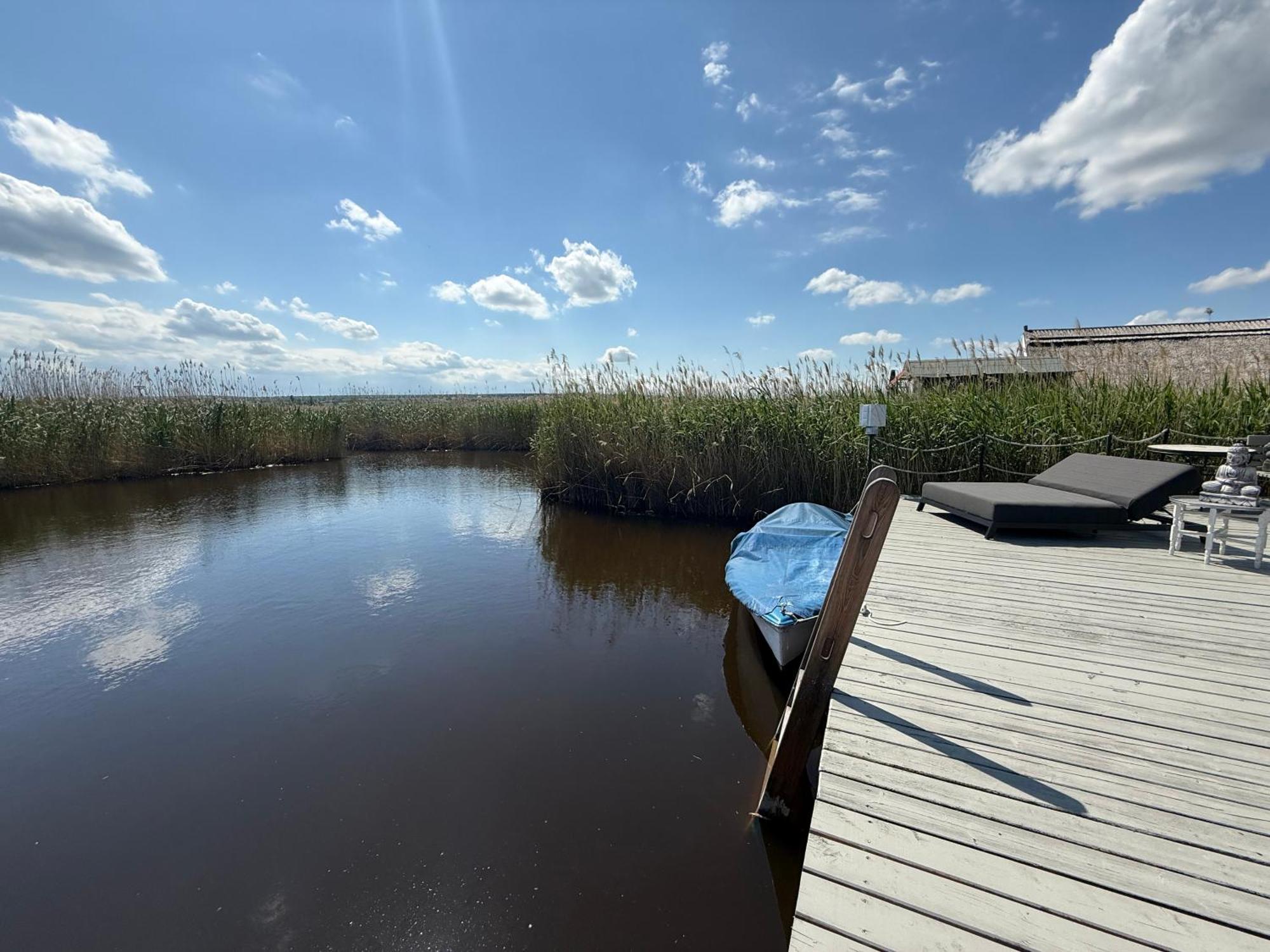 Seehuette Neusiedlersee - Seehaus Inklusive Elektroboot Руст Экстерьер фото